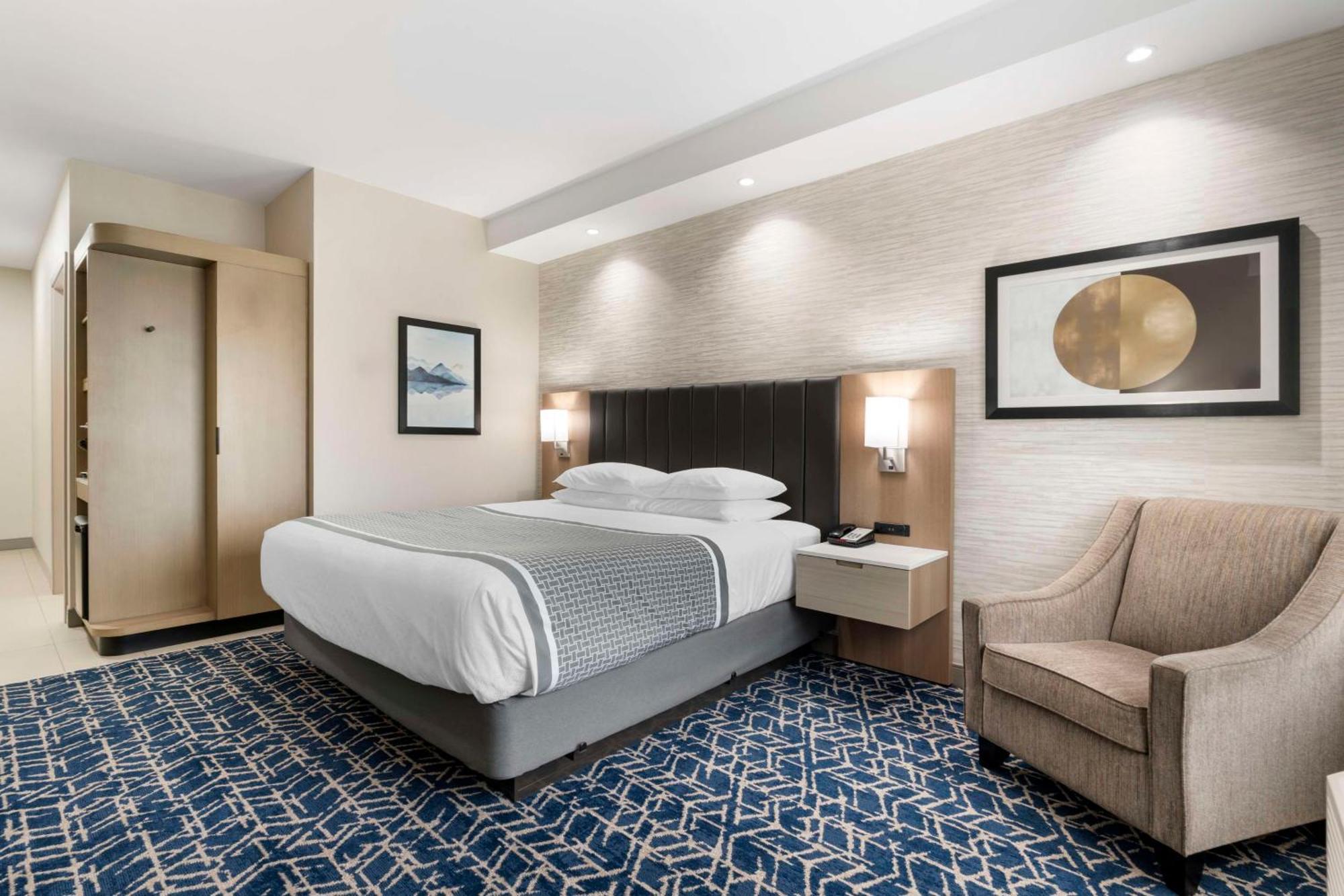 Best Western Premier Route 97 Vernon Exterior photo